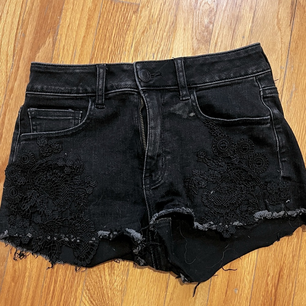 American Eagle Black Denim Short Super Stretch sz 4 Hi-Rise Shortie lace detail